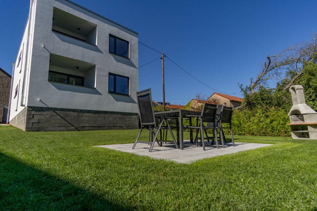 Ferienwohnung Dorfbrunnen Мерціґ Екстер'єр фото